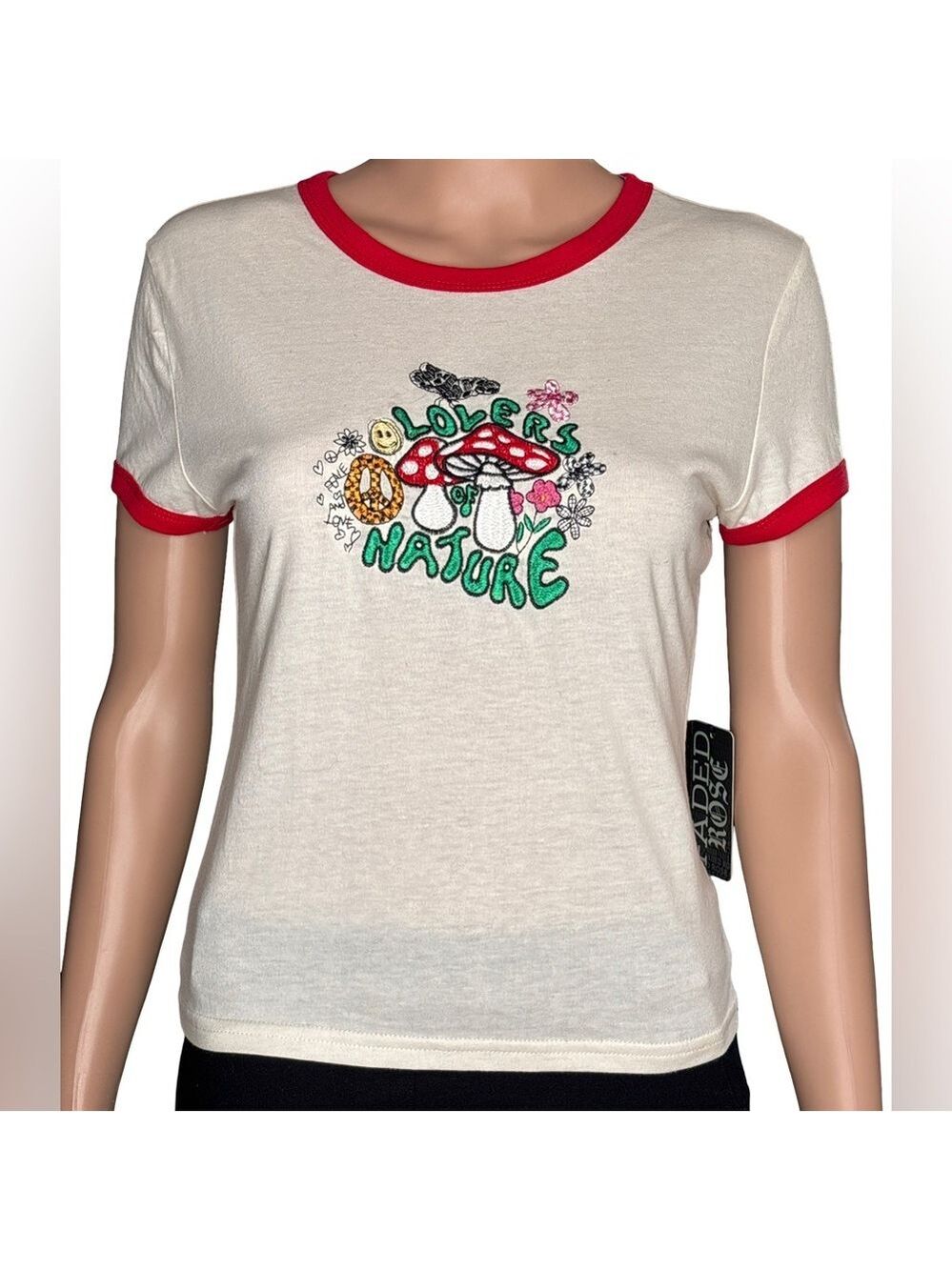 Faded Rose Nature Lovers Cream and Red Short Sleeve Tee Medium NWT
